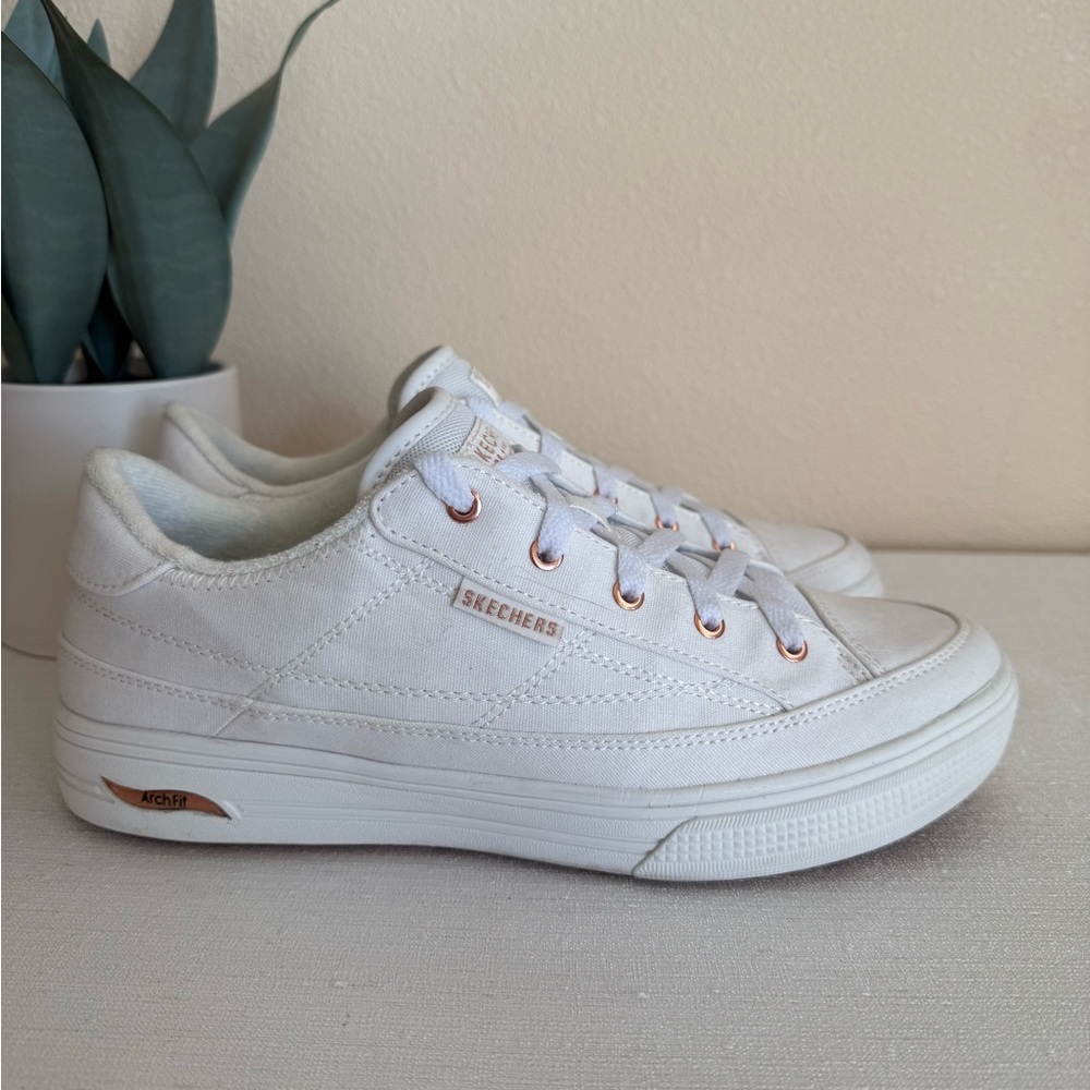 Skechers ArchFit White Canvas w/Copper Details Wide Casual Platform Sneakers - Picture 4 of 13